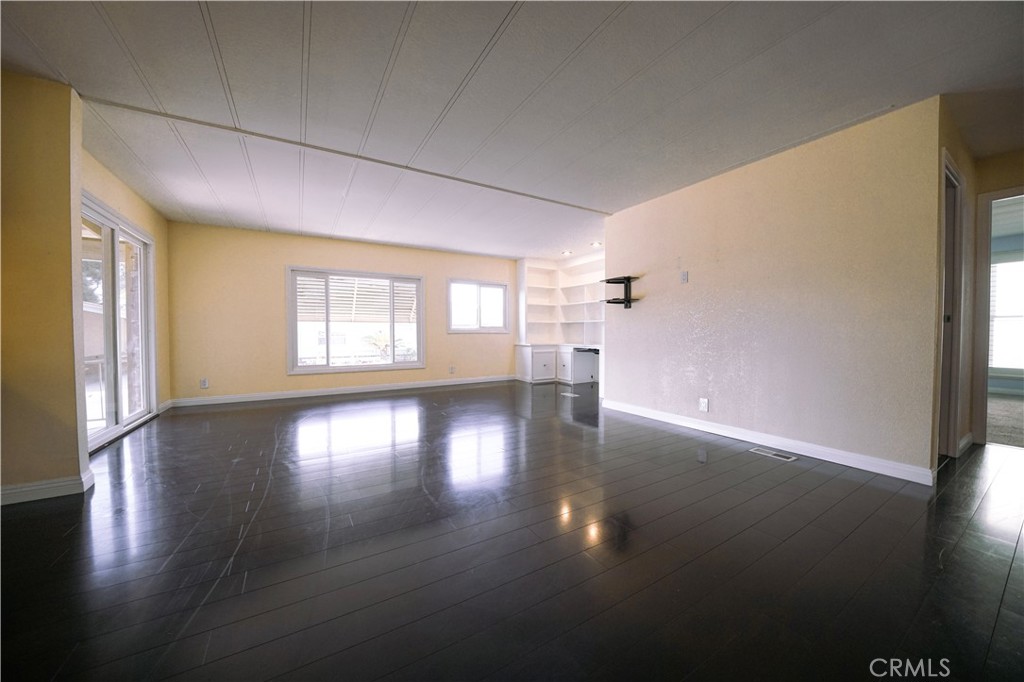 Manufactured In Park for sale at 1919 W Coronet Avenue 190, Anaheim CA featuring 2 beds and 2 baths