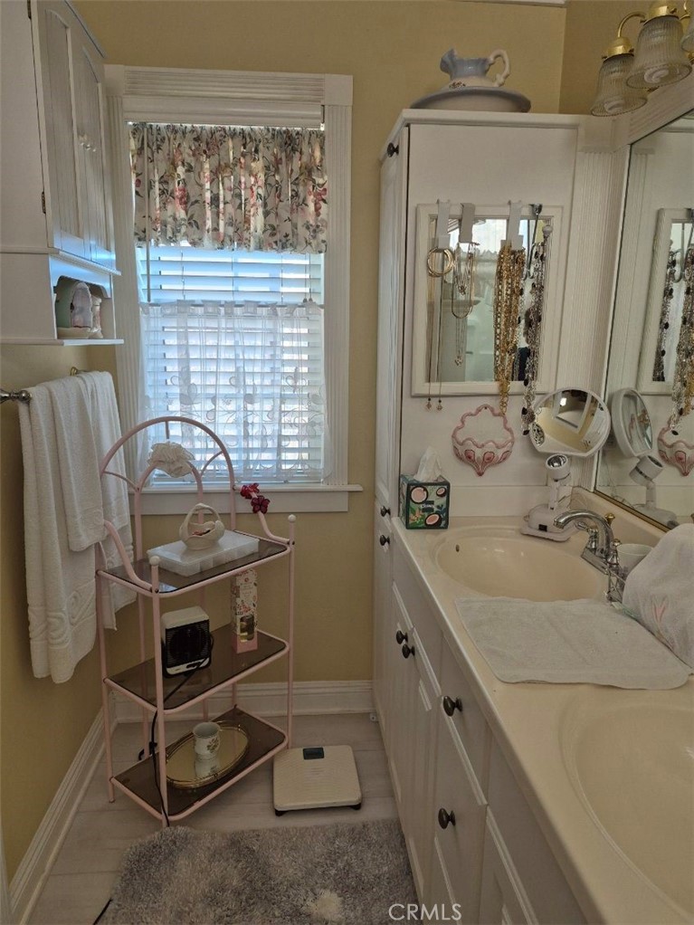 Manufactured In Park for sale at 1550 Rimpau Avenue 132, Corona CA featuring 2 beds and 2 baths