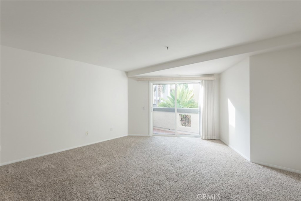 Residential Lease for rent at 200 Pacific Coast 314, Huntington Beach CA featuring 2 beds and 3 baths