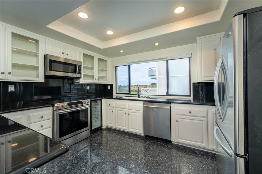 Residential Lease for rent at 17 Ima Loa Court, Newport Beach CA featuring 2 beds and 3 baths