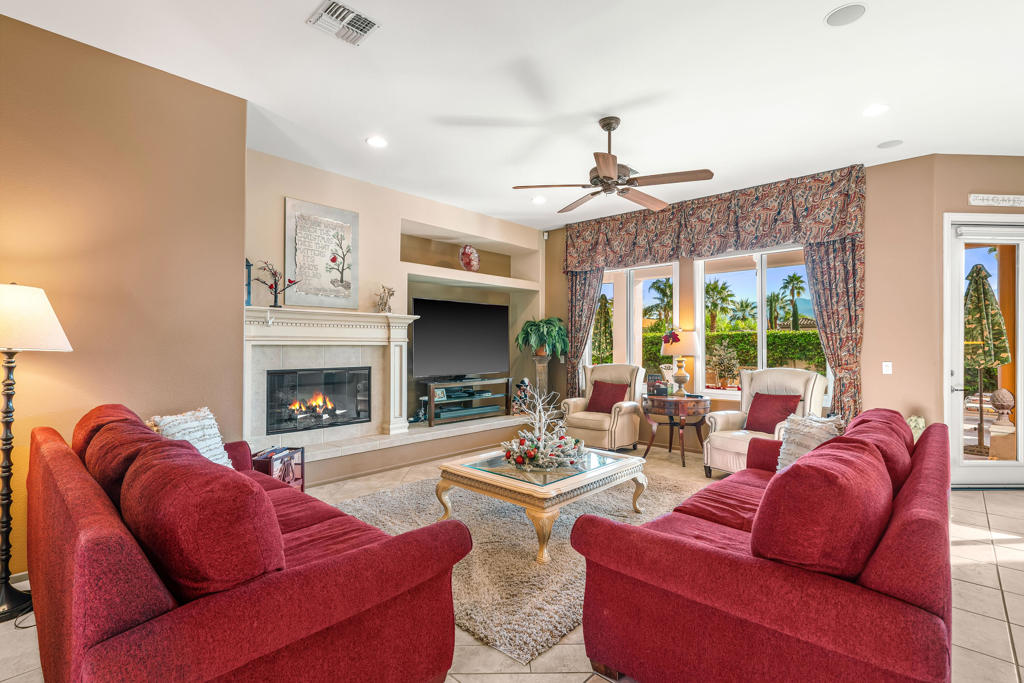 Residential for sale at 17 Corte Del Sol, Rancho Mirage CA featuring 3 beds and 3 baths