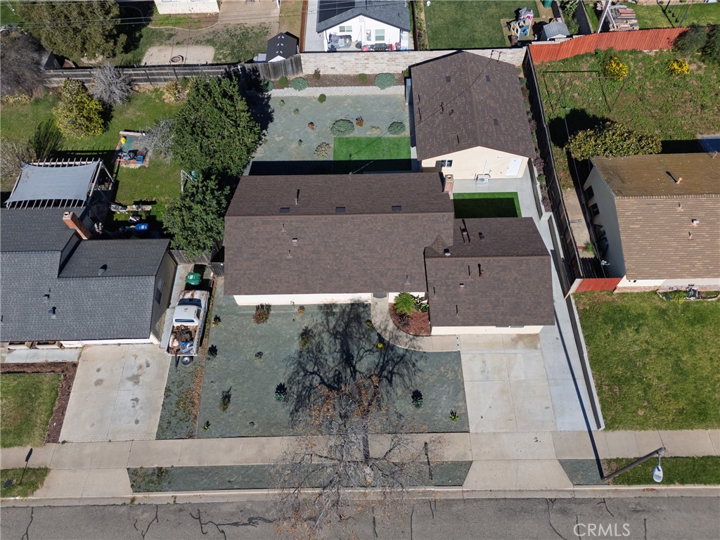 Residential for sale at 1215 Mira Flores, Santa Maria CA featuring 7 beds and 4 baths