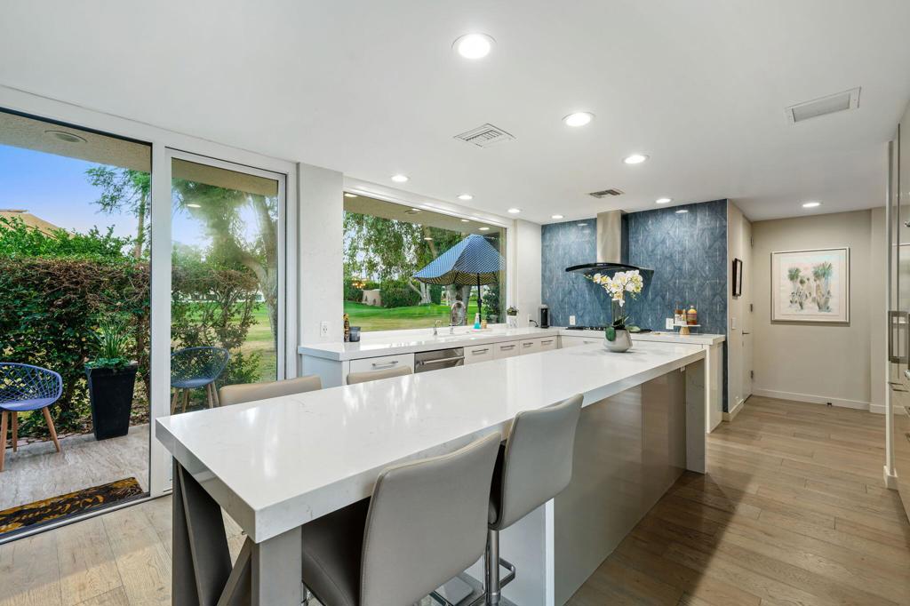 Residential for sale at 75629 Valle Vista, Indian Wells CA featuring 3 beds and 4 baths