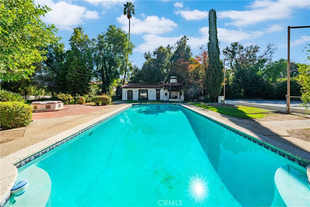 Residential for sale at 1591 Virginia Rd, San Marino CA featuring 6 beds and 6 baths