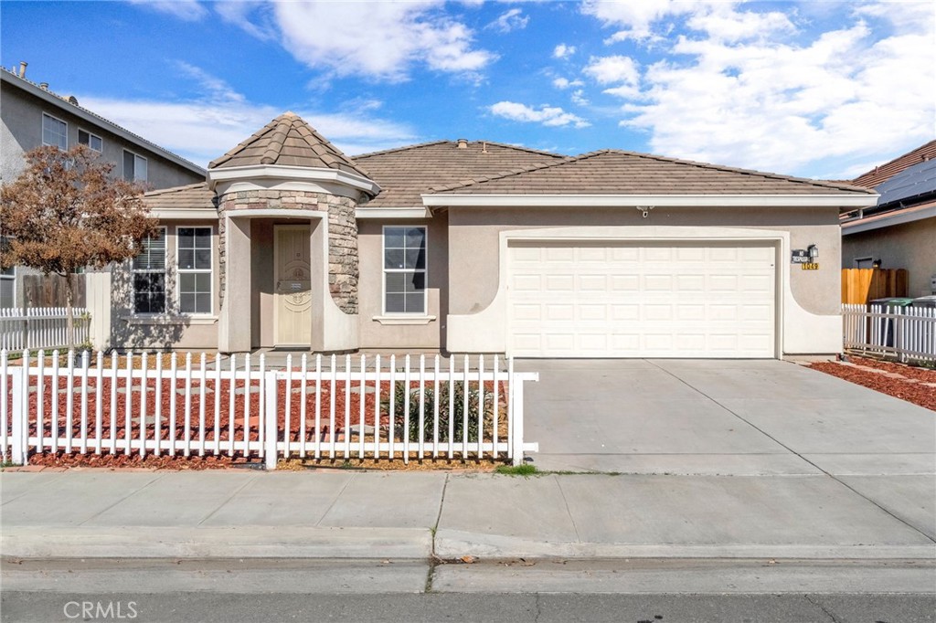Residential for sale at 1049 Stanford, Madera CA featuring 3 beds and 2 baths
