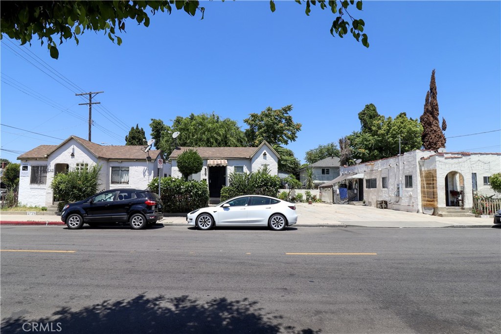 Residential Income for sale at 2705 Trinity, Los Angeles CA