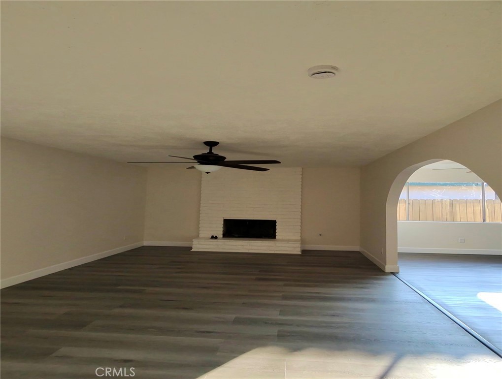 Residential for sale at 4513 Summer Side, Bakersfield CA featuring 3 beds and 2 baths