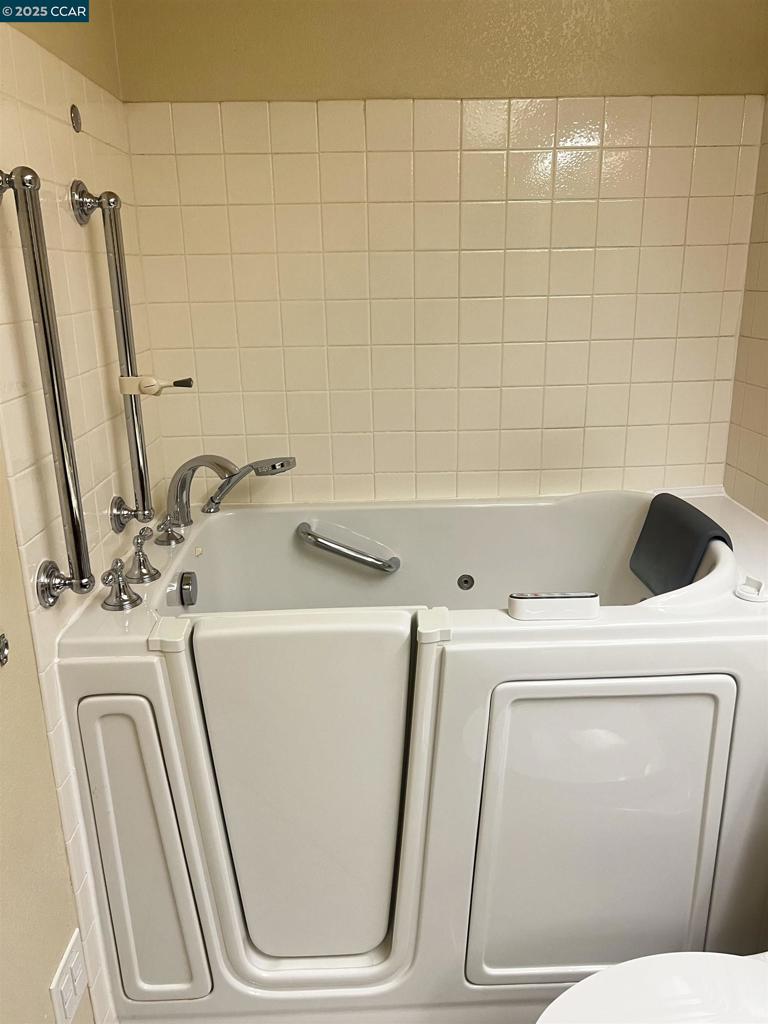 Residential for sale at 309 309 Devonwood, Hercules CA featuring 2 beds and 2 baths