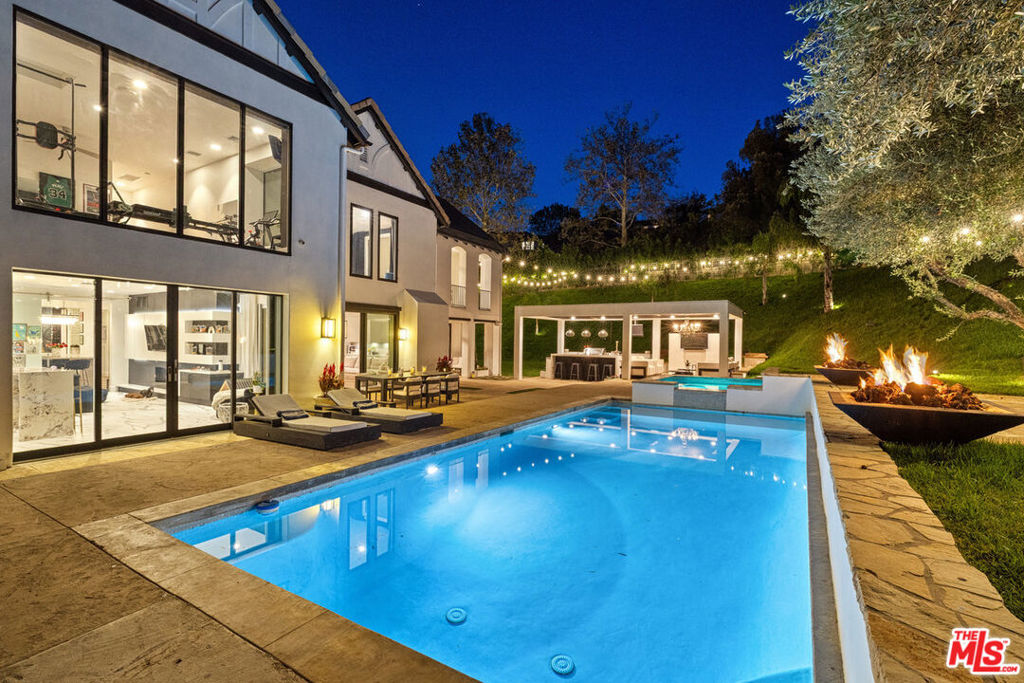 Residential for sale at 3801 Prado Del Trigo, Calabasas CA featuring 5 beds and 7 baths