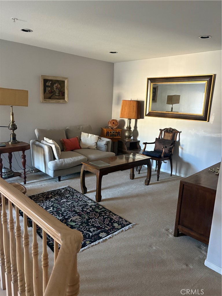 Residential Lease for rent at 10 Bayonne, Mission Viejo, Orange County CA featuring 1 bed and 1 bath