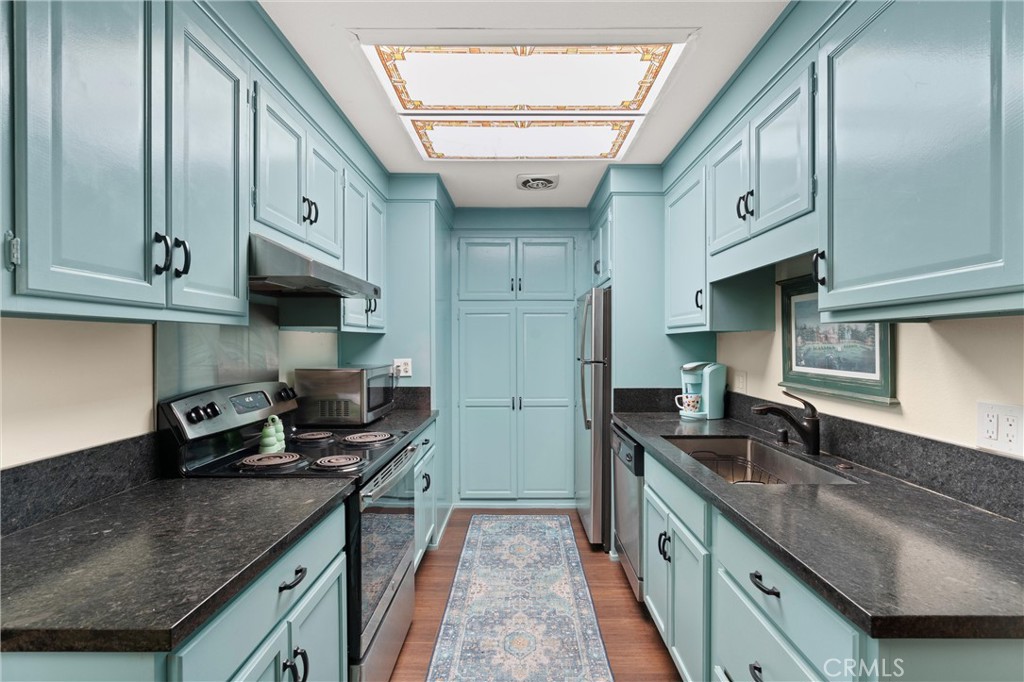 Residential for sale at 2121 Ronda Granada N, Laguna Woods CA featuring 2 beds and 1 bath