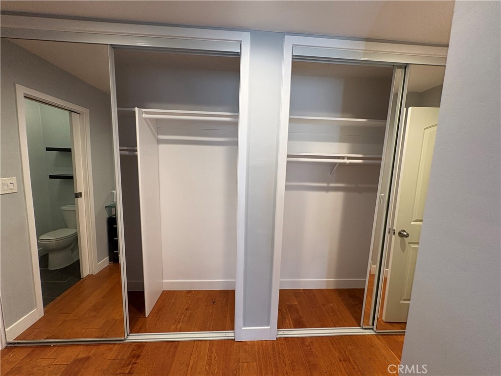 Residential Lease for rent at 5625 Sumner 206, Culver City CA featuring 2 beds and 2 baths