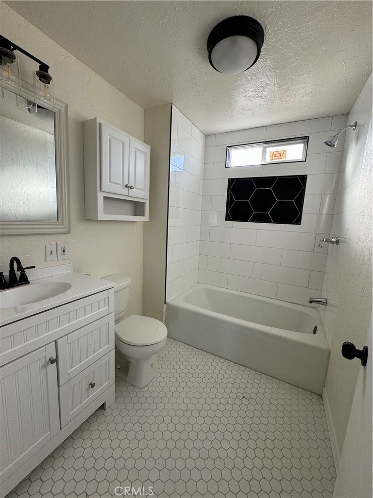 Residential for sale at 184 N Acacia St, Blythe CA featuring 3 beds and 1 bath