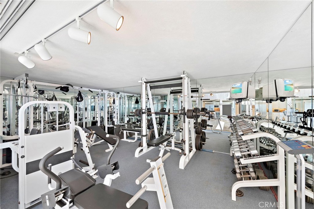 Residential Lease for rent at 31877 Circle Drive, Laguna Beach CA featuring 3 beds and 2 baths