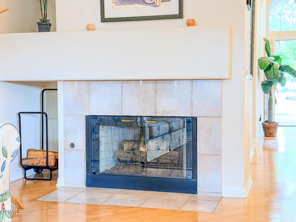 Residential Lease for rent at 2300 Bayhill Court, Oxnard CA featuring 2 beds and 2 baths