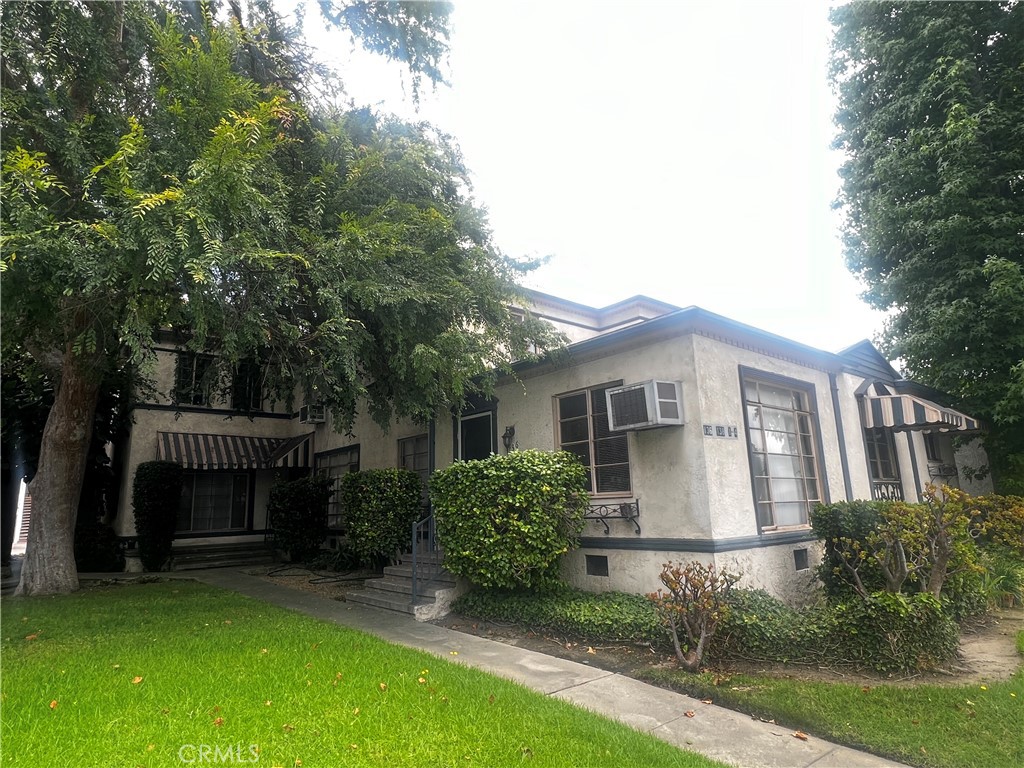 Residential Income for sale at 136 N Pass, Burbank CA