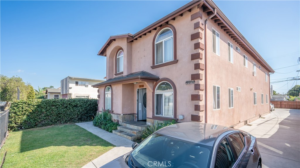 Residential for sale at 124 E. 54th Street, Los Angeles CA featuring 9 beds and 5 baths