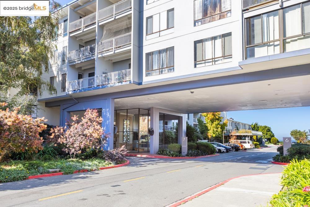 Residential for sale at 7 Commodore Drive A460, Emeryville CA featuring 1 bed and 1 bath