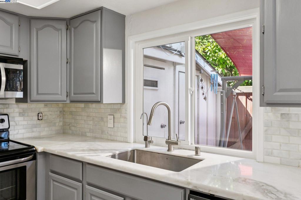 Residential for sale at 560 La Copita Ct, San Ramon CA featuring 3 beds and 2 baths