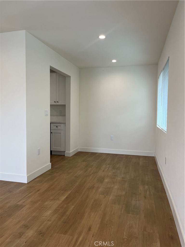 Residential Lease for rent at 1011 E Chevy Chase A, Glendale CA featuring 2 beds and 1 bath