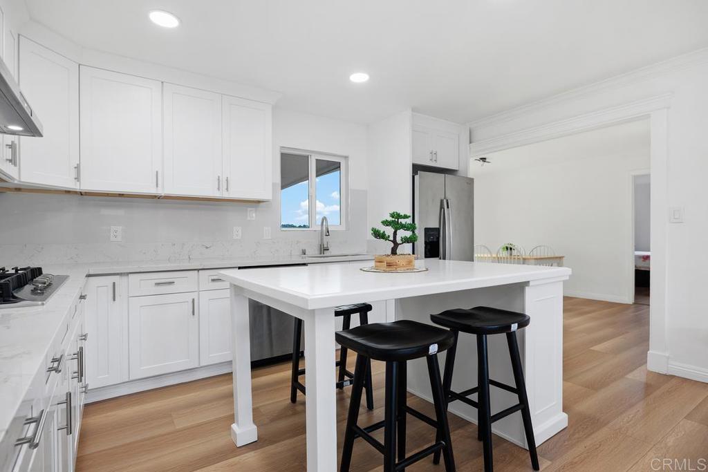 Residential for sale at 4801 Siesta Place, Oceanside CA featuring 5 beds and 2 baths