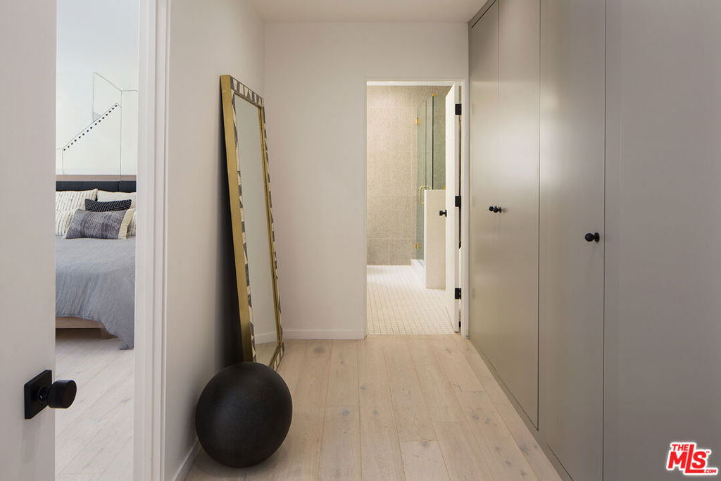 Residential Lease for rent at 8917 E Cynthia Street 2, West Hollywood CA featuring 1 bed and 1 bath