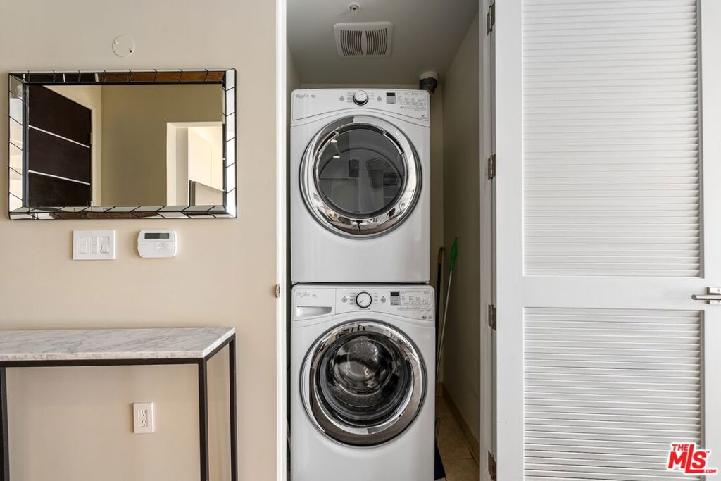 Residential for sale at 441 S Barrington Avenue 402, Los Angeles CA featuring 2 beds and 3 baths