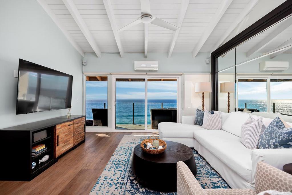 Residential Lease for rent at 435 S Sierra 318, Solana Beach CA featuring 2 beds and 2 baths