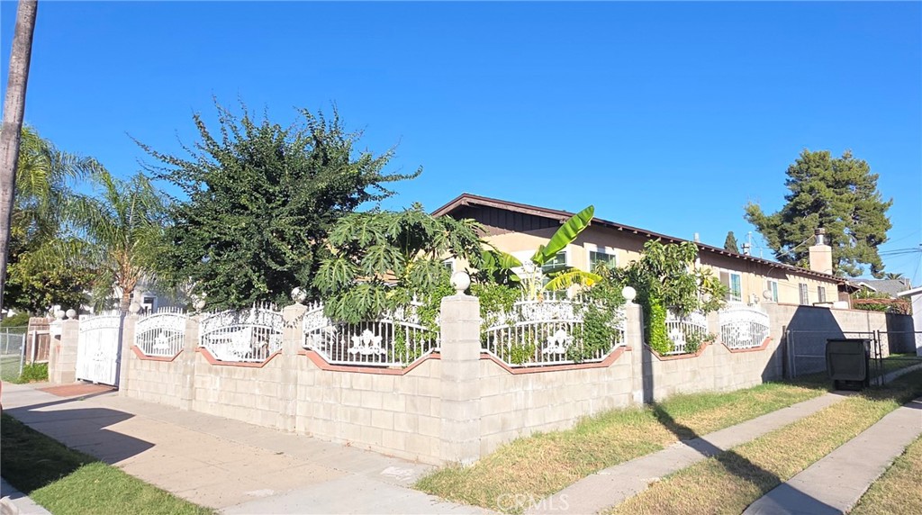 Residential for sale at 1995 Genevieve, San Bernardino CA featuring 3 beds and 4 baths