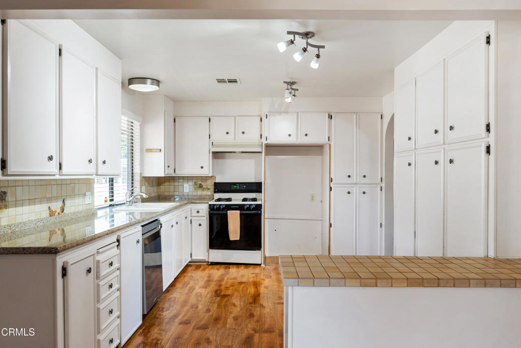 Residential for sale at 75 Poinsettia Gardens Drive, Ventura CA featuring 2 beds and 2 baths