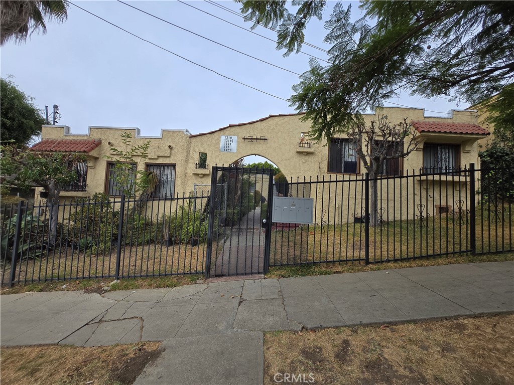 Residential Income for sale at 1319 Douglas, Los Angeles CA