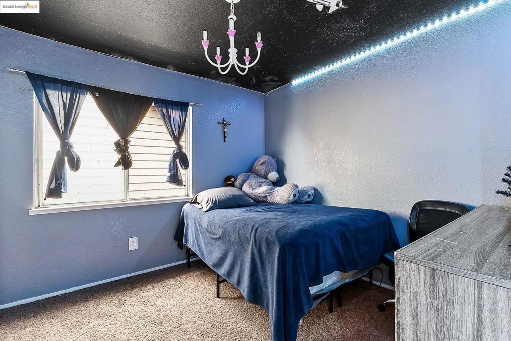 Residential for sale at 1974 Paradise Valley Ct, Tracy CA featuring 3 beds and 3 baths