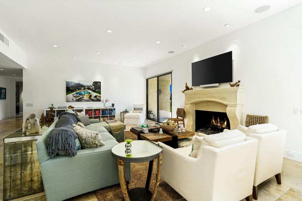 Residential Lease for rent at 7 Princeton Drive, Rancho Mirage CA featuring 3 beds and 3 baths