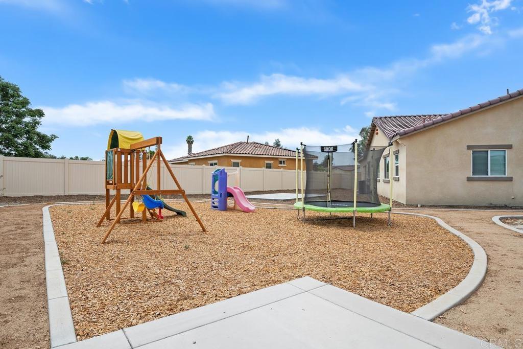 Residential Lease for rent at 475 W Camellia Way, San Jacinto CA featuring 4 beds and 3 baths