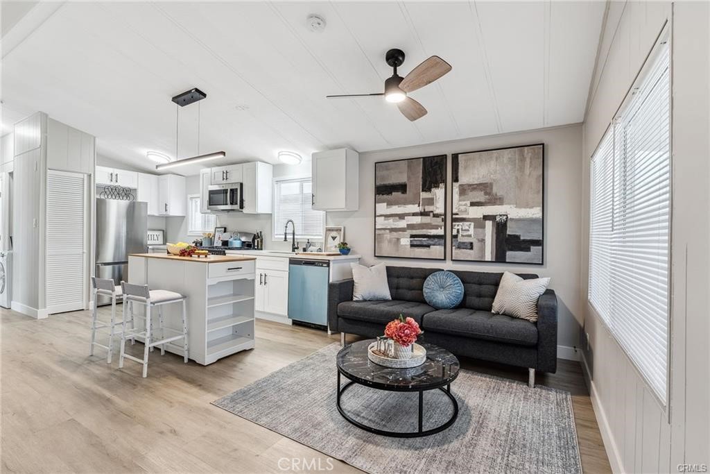 Manufactured In Park for sale at 1850 W ORANGETHORPE AVE #25, Fullerton CA featuring 3 beds and 2 baths