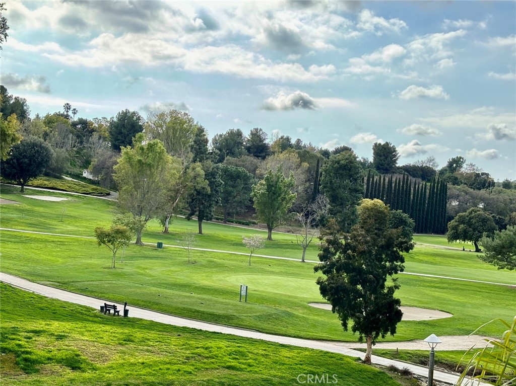 Residential Lease for rent at 2396 Via Mariposa W 2D, Laguna Woods CA featuring 2 beds and 2 baths