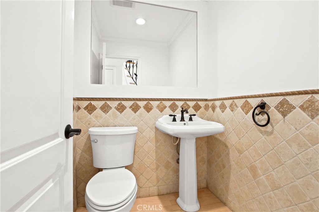 Residential Lease for rent at 2021 Port Bristol, Newport Beach CA featuring 5 beds and 5 baths