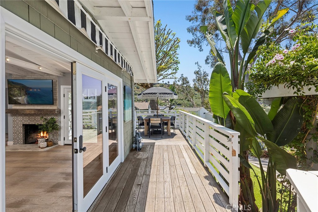 Residential Lease for rent at 1310 Bluebird Canyon, Laguna Beach CA featuring 2 beds and 2 baths