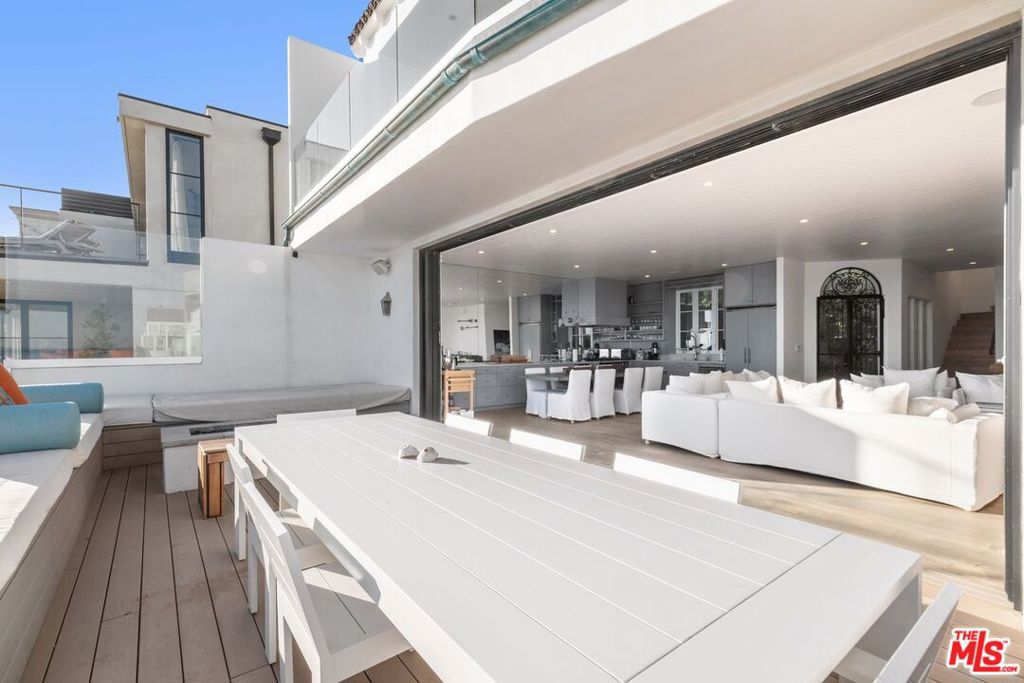 Residential for sale at 27212 Pacific Coast Highway, Malibu CA featuring 3 beds and 3 baths