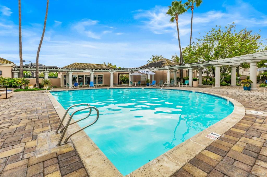 Residential for sale at 18656 Caminito Cantilena 278, San Diego CA featuring 3 beds and 2 baths