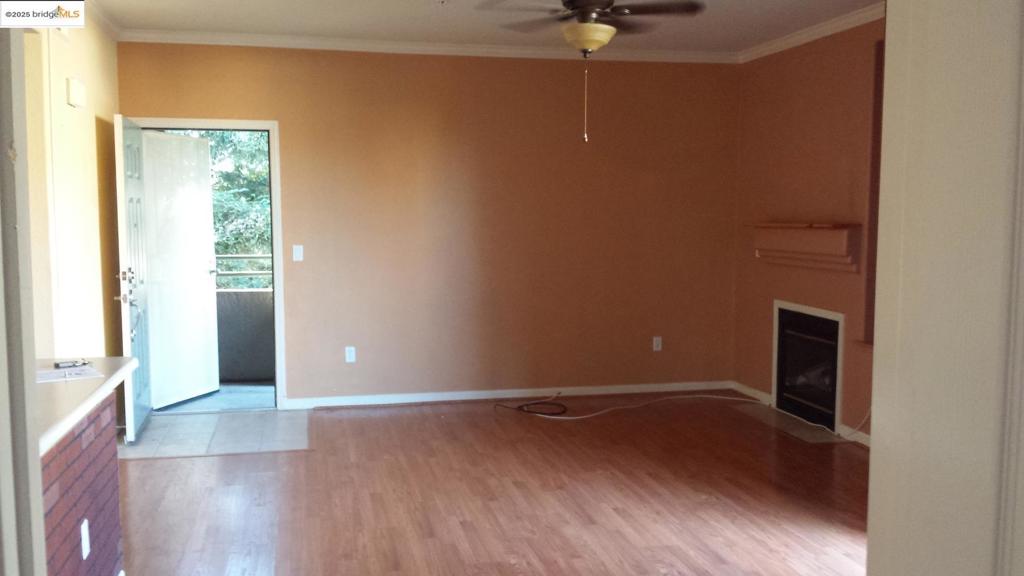 Residential for sale at 5201 Laguna Oaks DR UNIT 70, Elk Grove CA featuring 2 beds and 2 baths