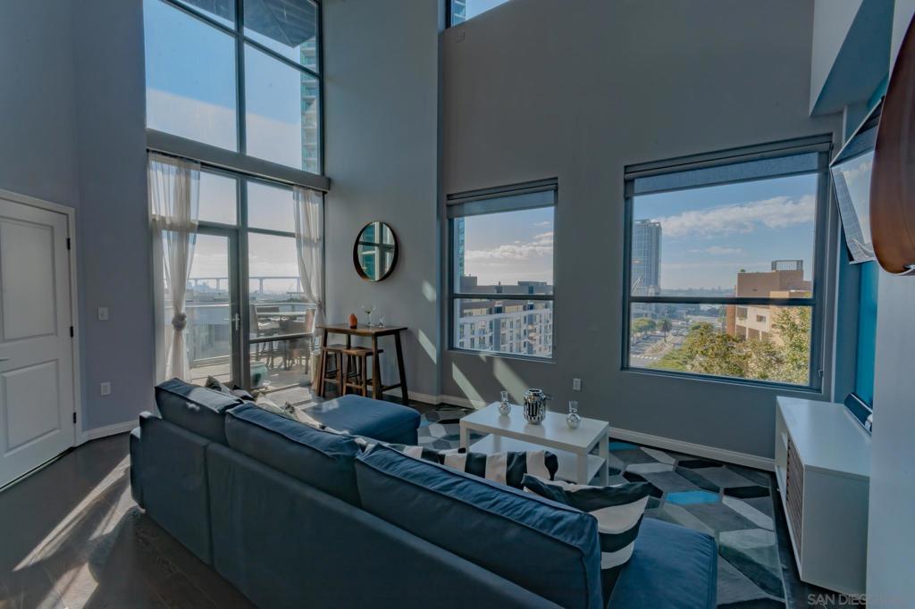 Residential Lease for rent at 206 Park Blvd 804, San Diego CA featuring 2 beds and 2 baths