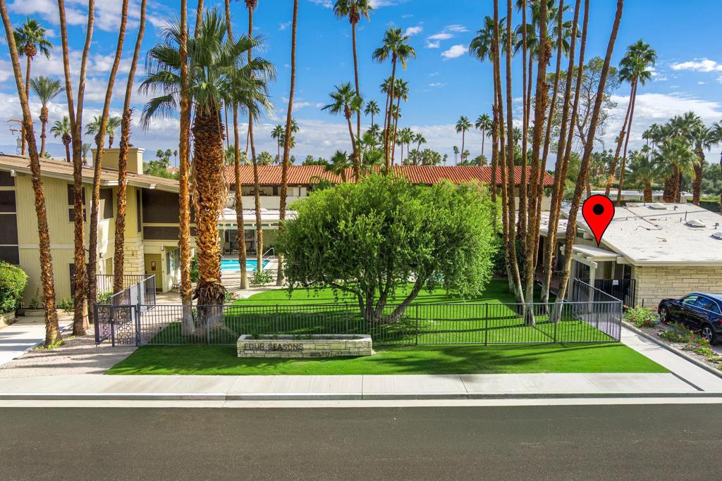 Residential for sale at 290 S San Jacinto Drive 8, Palm Springs CA featuring 1 bed and 1 bath