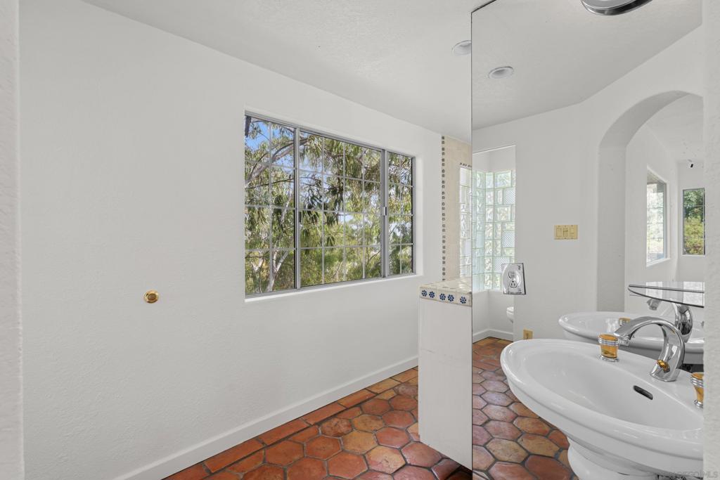 Residential for sale at 3038 Udall St, San Diego CA featuring 3 beds and 4 baths