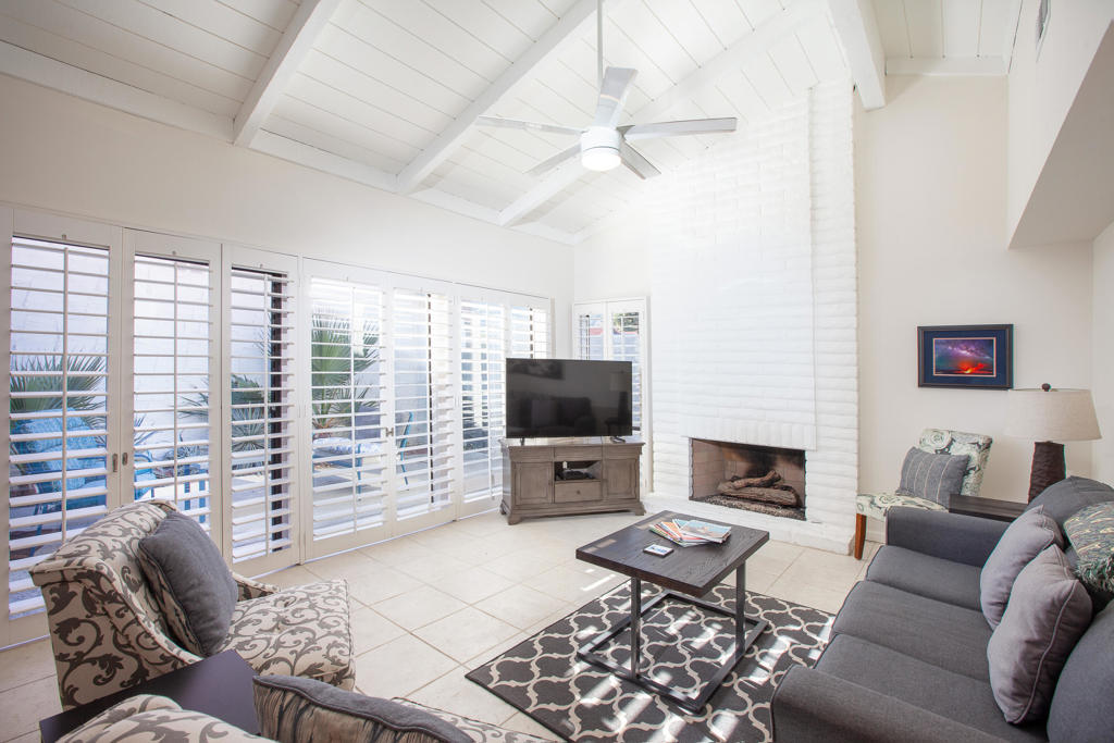 Residential Lease for rent at , Palm Springs CA featuring 2 beds and 2 baths