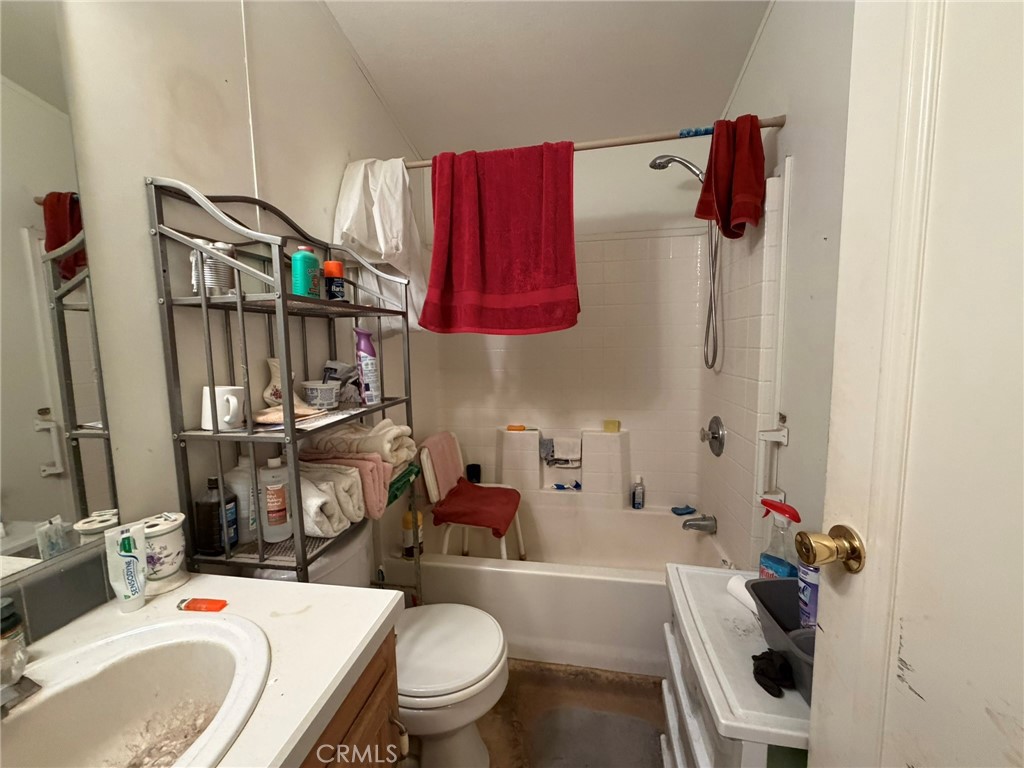 Manufactured In Park for sale at 1150 Kirby Street 58, Hemet CA featuring 3 beds and 2 baths