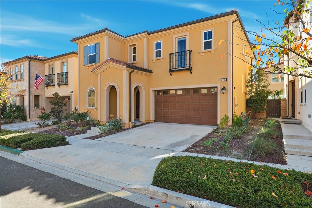Residential Lease for rent at 308 Pinnacle Drive, Lake Forest CA featuring 5 beds and 4 baths