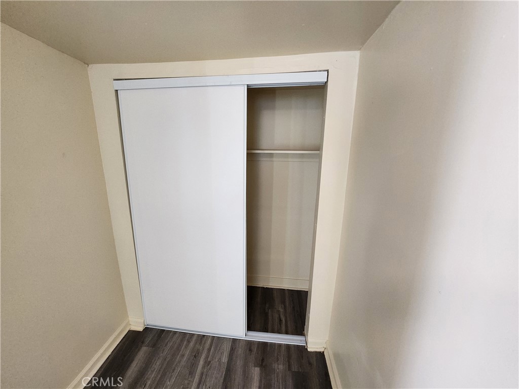 Residential Lease for rent at 3717 W Imperial 9, Inglewood, Los Angeles County, CA featuring 1 bed and 1 bath