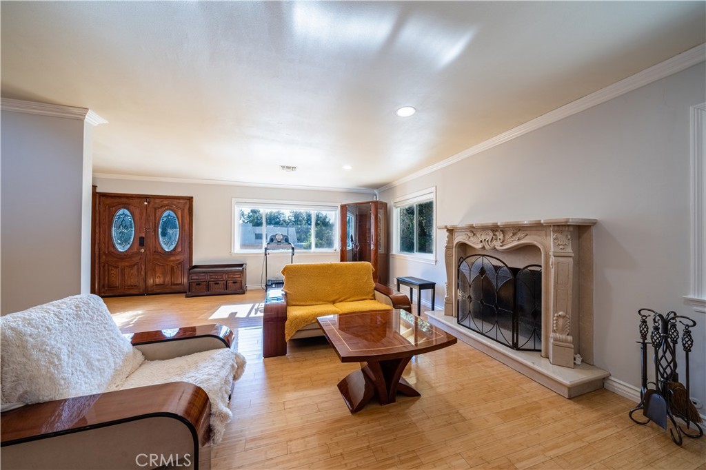 Residential Lease for rent at 1951 Alpha Street, South Pasadena CA featuring 3 beds and 3 baths