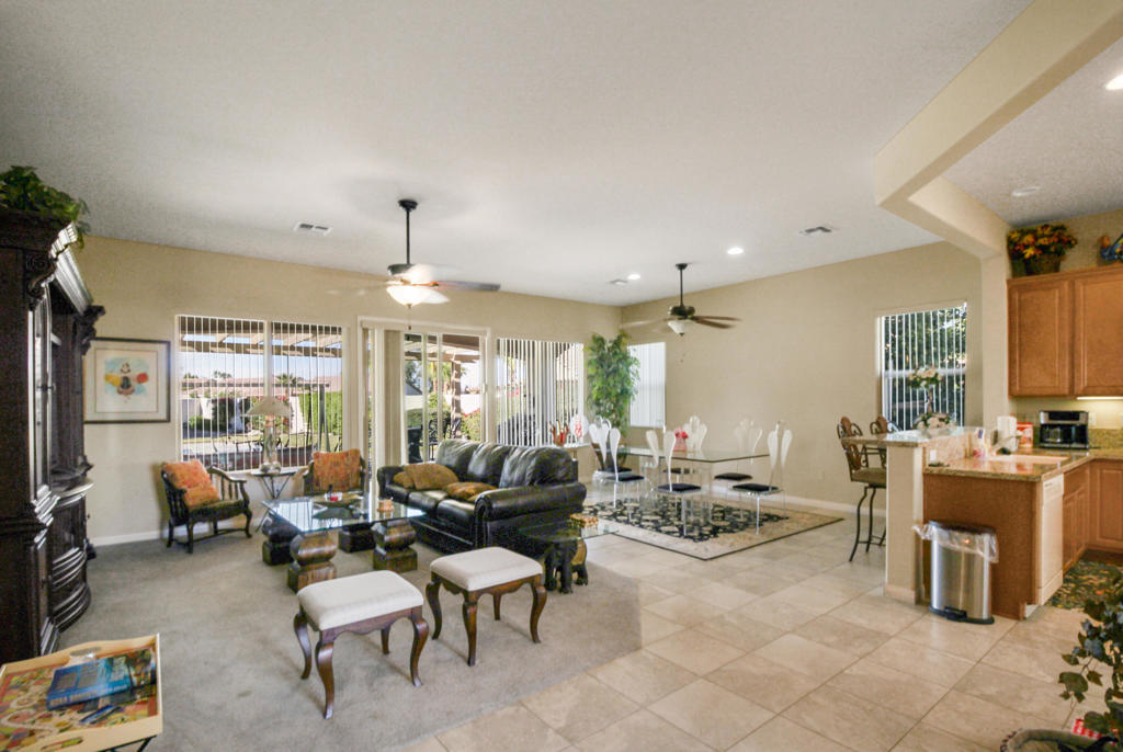 Residential Lease for rent at 40433 Corte San Carlos, Indio CA featuring 2 beds and 2 baths